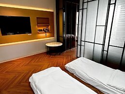 Sunrise Hotel