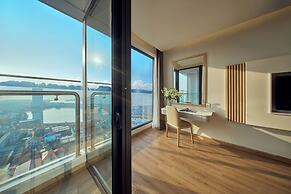 DeLaSea Ha Long Hotel