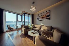 DeLaSea Ha Long Hotel