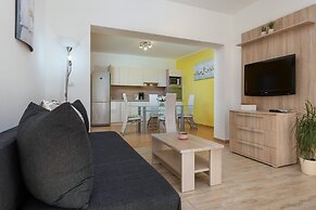 Comfort apartments with pool in Medulin