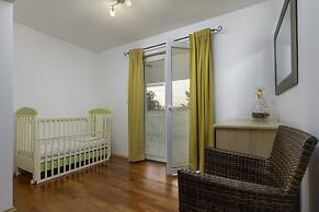 Comfort apartments with pool in Medulin
