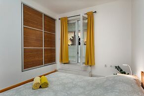Comfort apartments with pool in Medulin