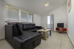 Comfort apartments with pool in Medulin