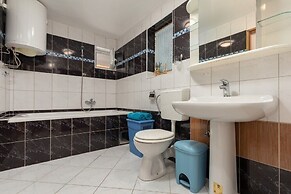 Comfort apartments with pool in Medulin