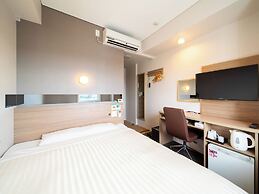Super Hotel Totsuka Station East