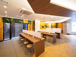 Super Hotel Totsuka Station East