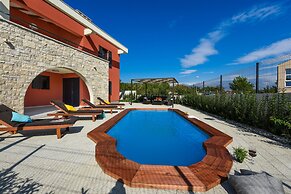 Villa Iris
