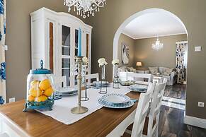 Villa Marigold