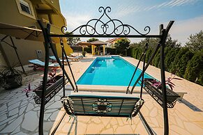 Villa Marigold