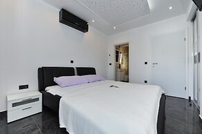 Villa Lily