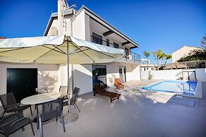 Villa Lily