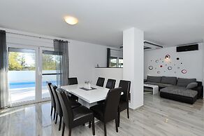 Villa Lily