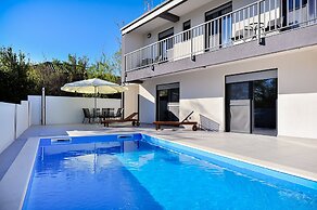 Villa Lily