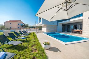 Villa F&A