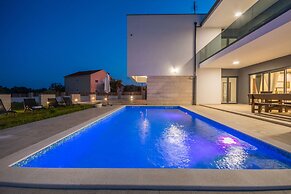 Villa F&A
