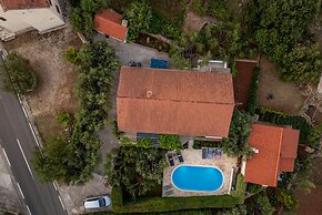 Villa Pine