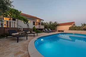 Villa Pine