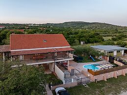 Villa Dandelion