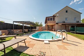 Villa Dandelion