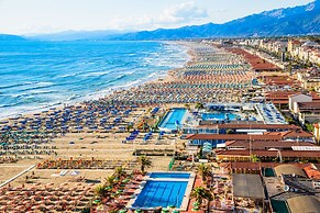 Francesca 2 600m From Sea