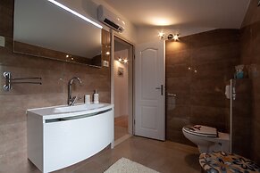 Five bedroom villa Emily with pool