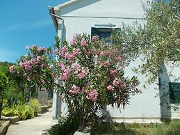 Detached House Miketa