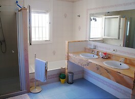 Villa for 8 People With Private Pool