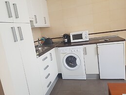 Stylish And Spacious 1 Bedroom Flat In Trendy Area