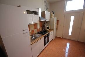 Family Apartment Mirela Borik
