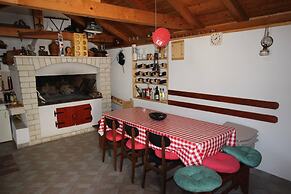 Family Apartment Mirela Borik