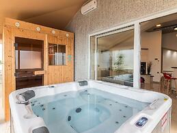Luxury Villa Maxima