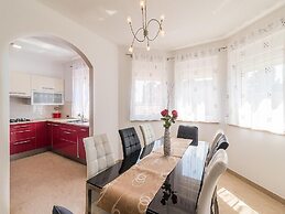 Luxury Villa Maxima