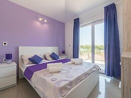 Luxury Villa Maxima