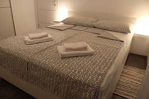 Apartment Silver