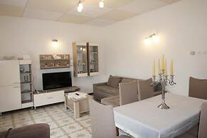 Barbara's 3 Bedroom Apartment