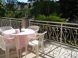 Apartment Rojnic - 3 Bedrooms Apartment