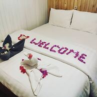 Phinisi Hostel Bira