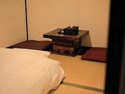 Tsumugi Shichijokagiyacho