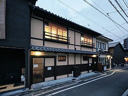 Tsumugi Shichijokagiyacho