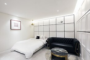 Mari Hotel