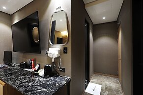 Mari Hotel