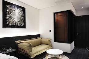 Mari Hotel