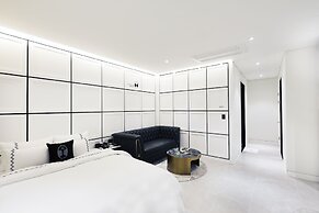 Mari Hotel