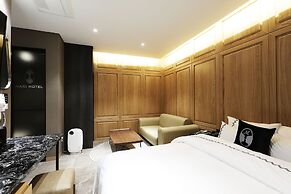 Mari Hotel