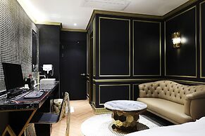 Mari Hotel