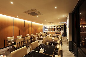 Mari Hotel