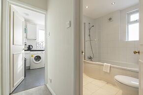JOIVY Charming 1 Bed Flat, Sleeps 4