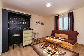 Uphill Glavanovic Villa