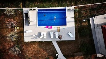 Uphill Glavanovic Villa