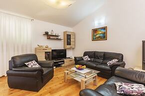 Luxury Villa Lucia with heated pool